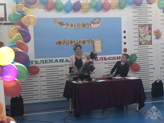 Росгвардейцы поздравили педагогов ведомственной школы в Ингушетии с Днем учителя 