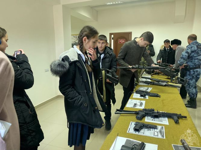 В Ингушетии росгвардейцы провели военно-патриотическое мероприятие в День Конституции России