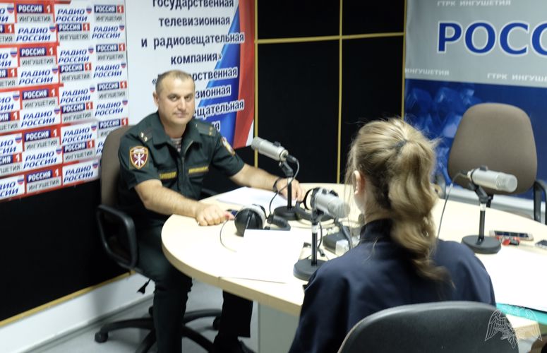 Офицер Росгвардии рассказал радиослушателям Ингушетии о работе подразделений тыловой службы