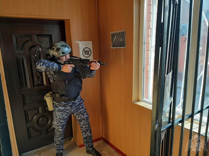 Тренировки по обеспечению безопасности охраняемых объектов проведены Росгвардией в Ингушетии