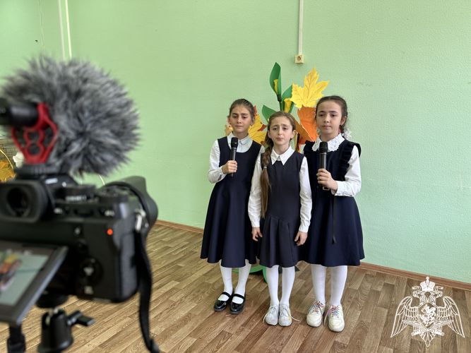 Ученики школы Росгвардии в Ингушетии присоединились к акции «Своих не бросаем»