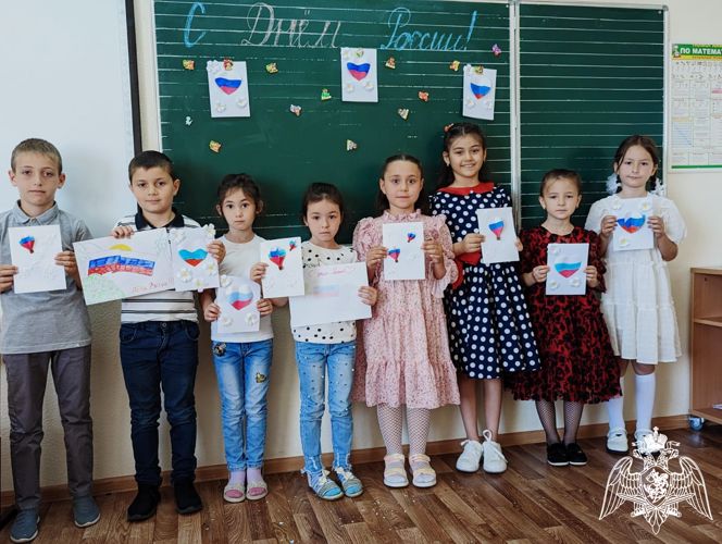 В Ингушетии учебные заведения Росгвардии присоединились к акции «Россия в сердце навсегда»