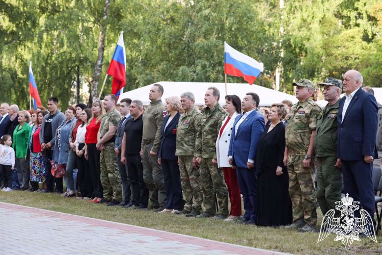 Директор Росгвардии Виктор Золотов поздравил академический ансамбль песни и пляски войск национальной гвардии Российской Федерации с 50-летним юбилеем
