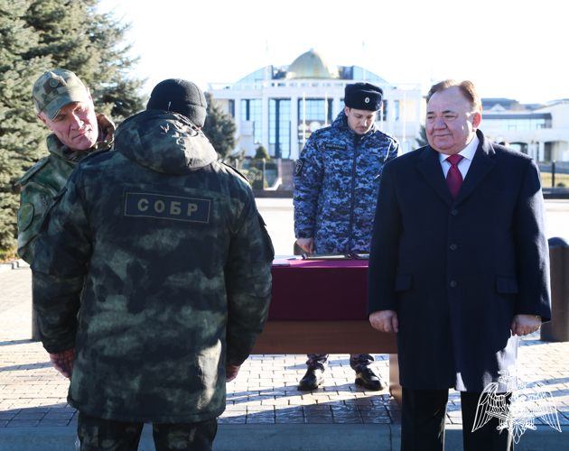 Ключи от новых служебных автомобилей вручили Росгвардейцам в Ингушетии