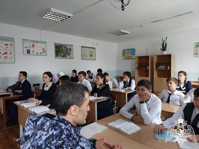 В Ингушетии росгвардейцы приняли участие в мероприятиях, посвященных Дню Неизвестного солдата