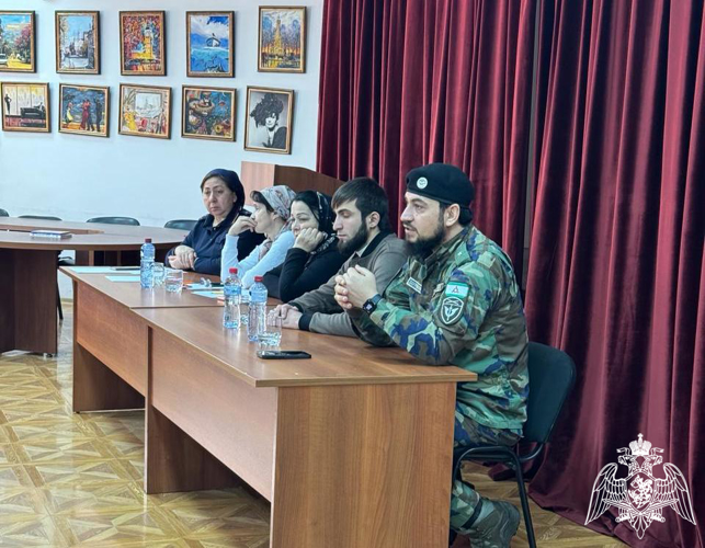 Росгвардейцы встретились со школьниками в Ингушетии