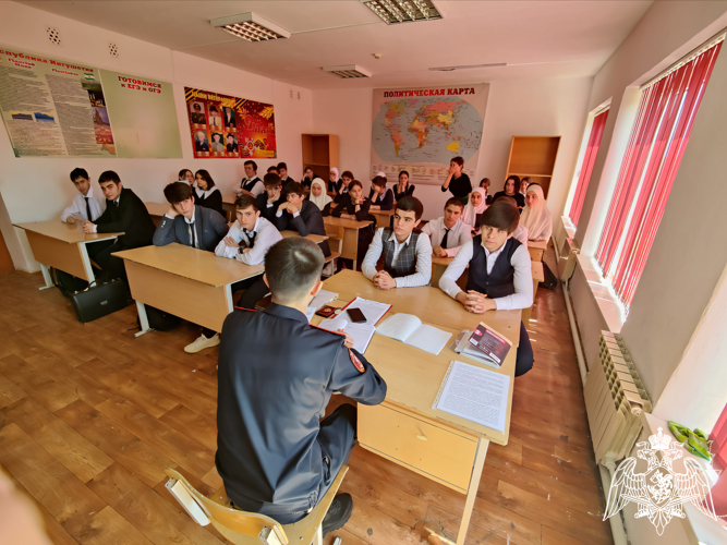 В Ингушетии росгвардейцы провели уроки мужества в преддверии годовщины чернобыльской катастрофы