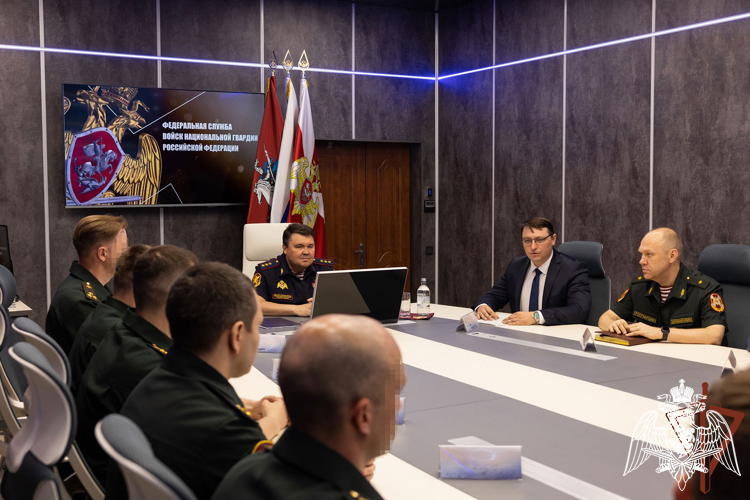 ЗАМЕСТИТЕЛЬ ДИРЕКТОРА РОСГВАРДИИ ГЕНЕРАЛ-ПОЛКОВНИК ПОЛИЦИИ СЕРГЕЙ ЛЕБЕДЕВ НАГРАДИЛ IT-СПЕЦИАЛИСТОВ ВЕДОМСТВА