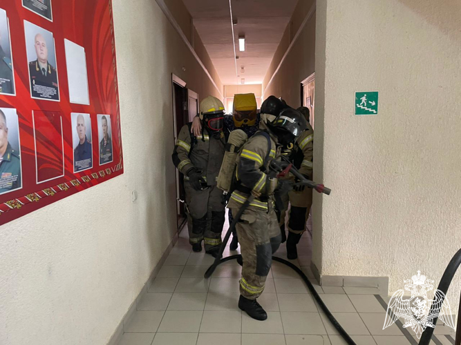 Сотрудники Росгвардии и МЧС провели совместные пожарно-тактические занятия в Магасе