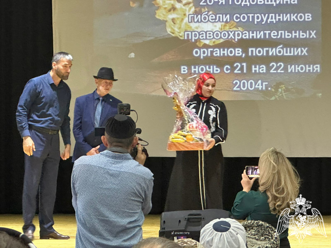 Сотрудники Росгвардии в Ингушетии приняли участие в памятном вечере
