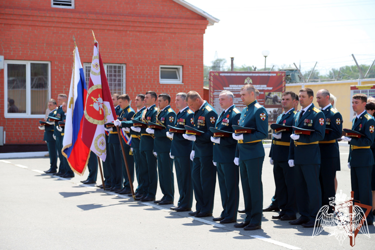 Памятник военнослужащим Росгвардии открыт в Назрани