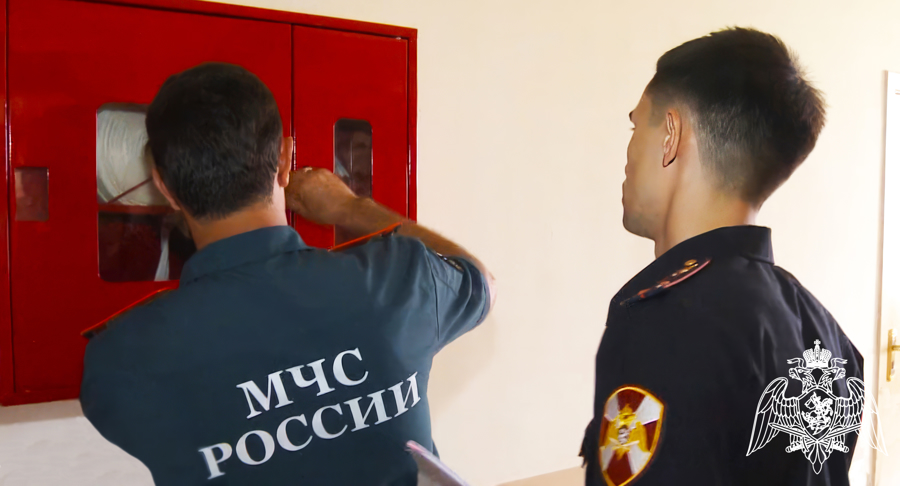 Росгвардейцы проверяют антитеррористическую защищенность объектов образования в Ингушетии