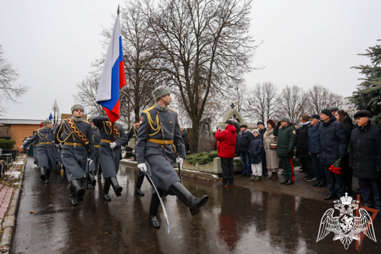 В Росгвардии почтили память генерала армии Вячеслава Тихомирова