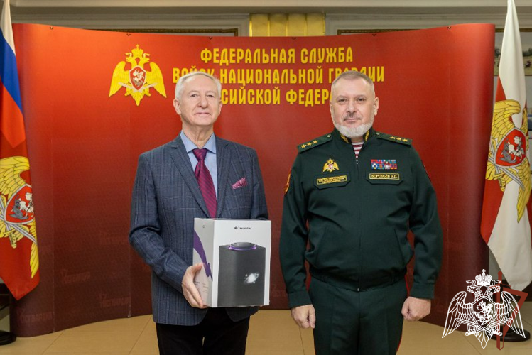 Заместитель директора Росгвардии генерал-полковник Алексей Воробьев поздравил личный состав и ветеранов с 30-летием создания подразделений по взаимодействию со СМИ (видео)