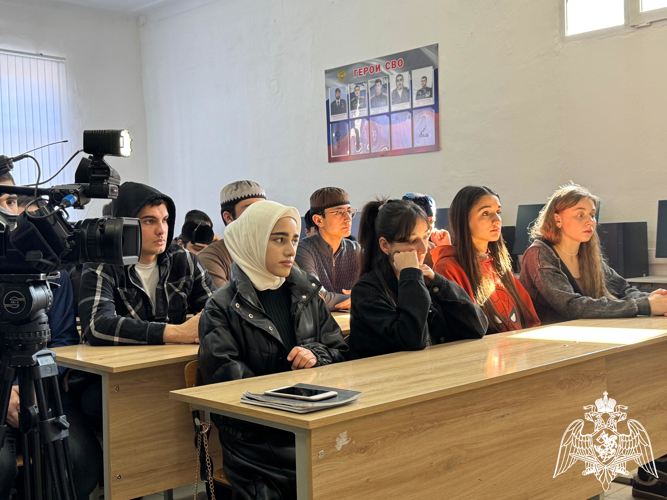 В Ингушетии росгвардейцы провели профилактическое мероприятие с молодежью региона