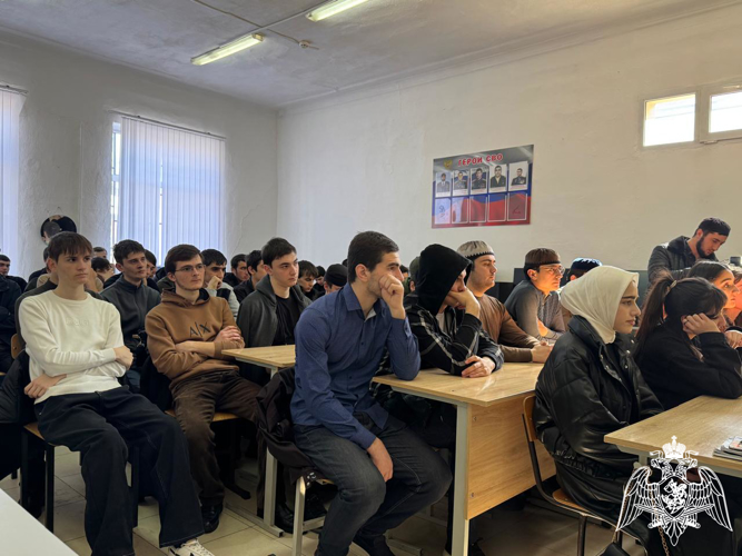 В Ингушетии росгвардейцы провели профилактическое мероприятие с молодежью региона