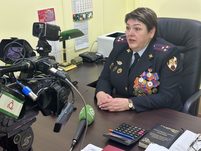 Сотрудница Росгвардии в Ингушетии стала героиней сюжета региональных телеканалов