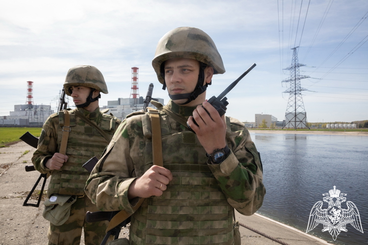 Первый заместитель директора Росгвардии генерал-полковник Юрий Яшин поздравил военнослужащих соединений и воинских частей по охране ВГО и специальных грузов с профессиональным праздником (видео)