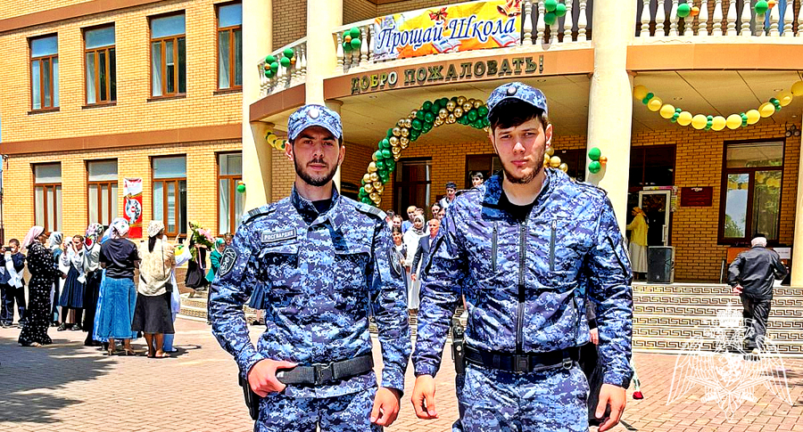 Росгвардейцы обеспечили безопасность Последних звонков в Ингушетии