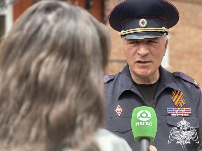 В преддверии Дня Великой Победы росгвардейцы навестили труженика тыла в Ингушетии