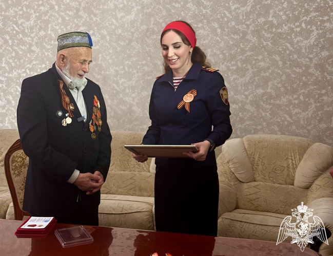 В преддверии Дня Великой Победы росгвардейцы навестили  труженика тыла в Ингушетии 