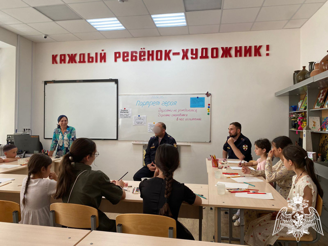 Росгвардейцы Ингушетии приняли участие во всероссийской акции «Портрет Героя»