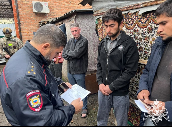 В Назрани при участии Росгвардии проведены мероприятия по выявлению правонарушений в сфере миграции