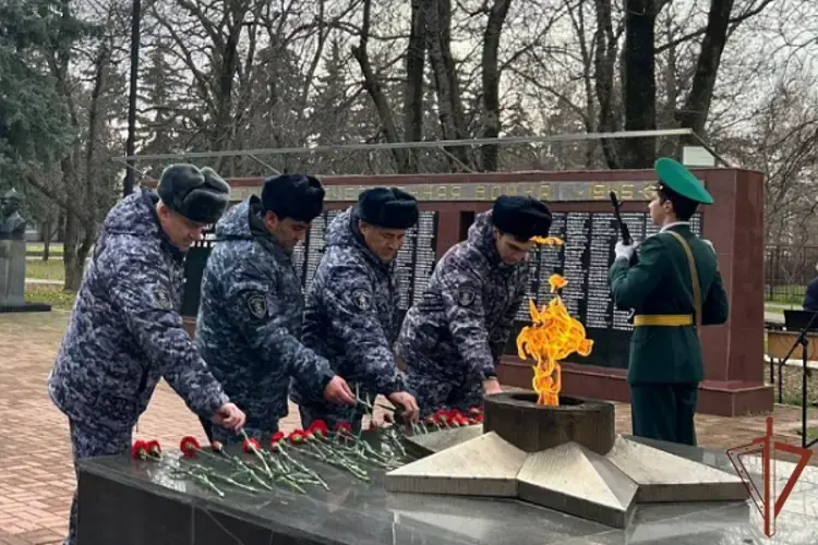 Росгвардейцы на Северном Кавказе приняли участие в торжествах, посвященных Дню Героев Отечества