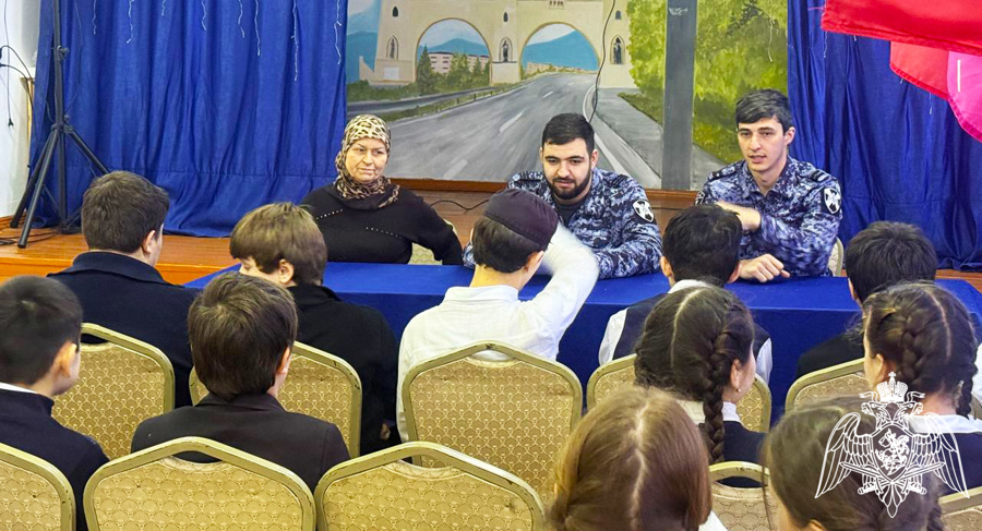 В Ингушетии росгвардейцы провели тематические мероприятия, посвященные победе советских войск в Сталинградской битве