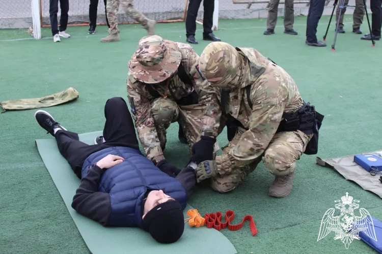 Росгвардейцы провели День открытых дверей для школьников Ингушетии