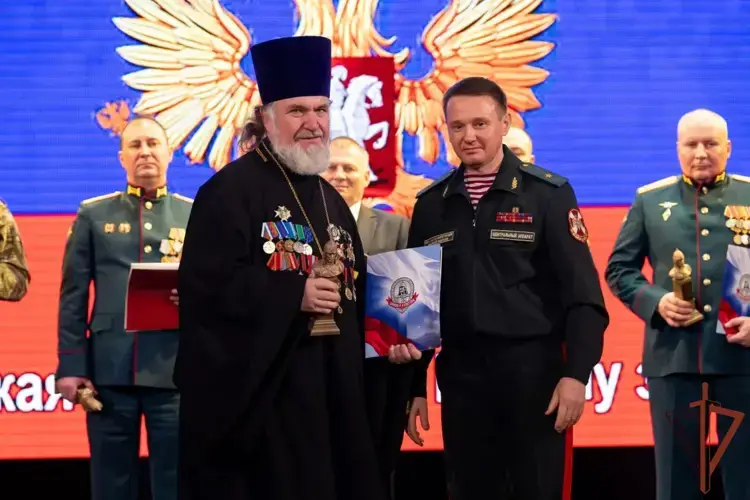 Военнослужащим и сотрудникам Росгвардии вручили награды Всероссийской акции «Есть такая профессия – Родину защищать»