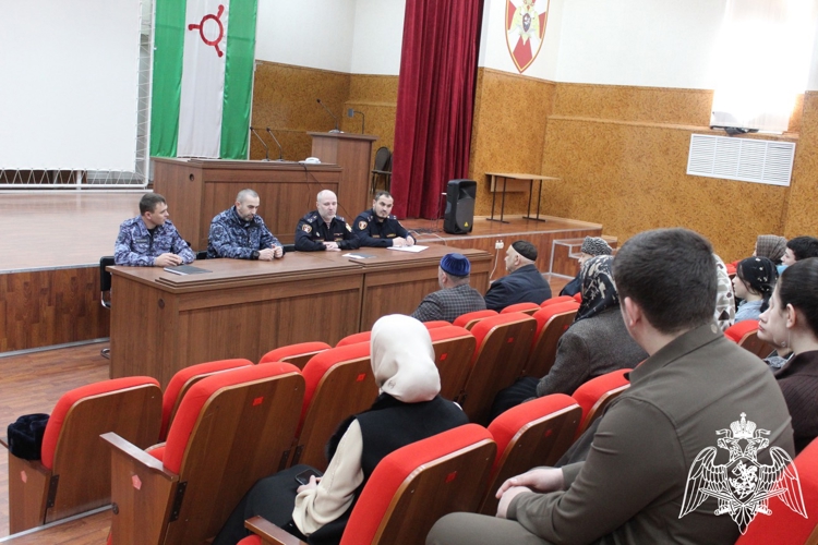 В Ингушетии состоялась встреча руководства территориального органа РОСГВАРДИИ с семьями сотрудников и военнослужащих