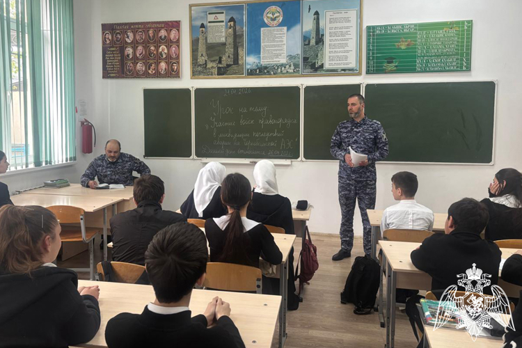 В Ингушетии росгвардейцы провели уроки мужества в преддверии годовщины чернобыльской катастрофы