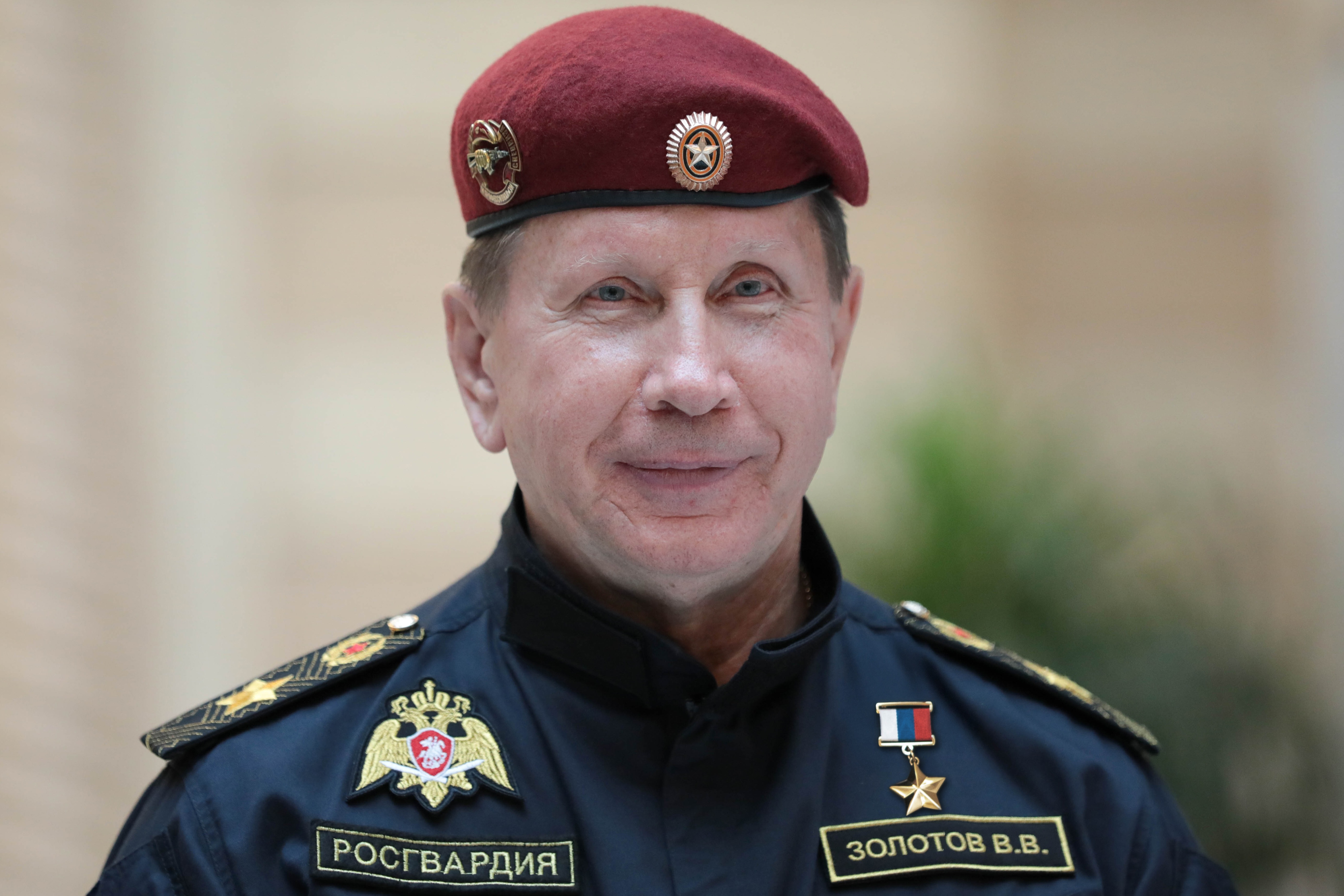Директор Росгвардии генерал армии Виктор Золотов поздравил личный состав и ветеранов соединений и воинских частей по охране важных государственных объектов с профессиональным праздником