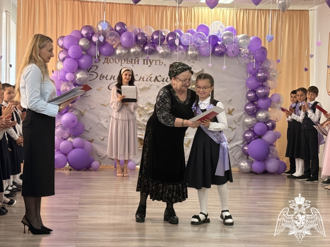 В Ингушетии росгвардейцы приняли участие в торжественных мероприятиях, посвященных Последнему звонку