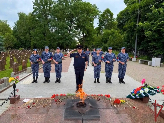 В День памяти и скорби росгвардейцы присоединились к Всероссийской минуте молчания