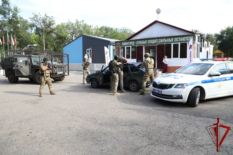Спортивное мероприятие для воспитанников детского оздоровительного лагеря в Ингушетии провели росгвардейцы