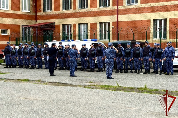 В Ингушетии росгвардейцы обеспечили правопорядок в День знаний